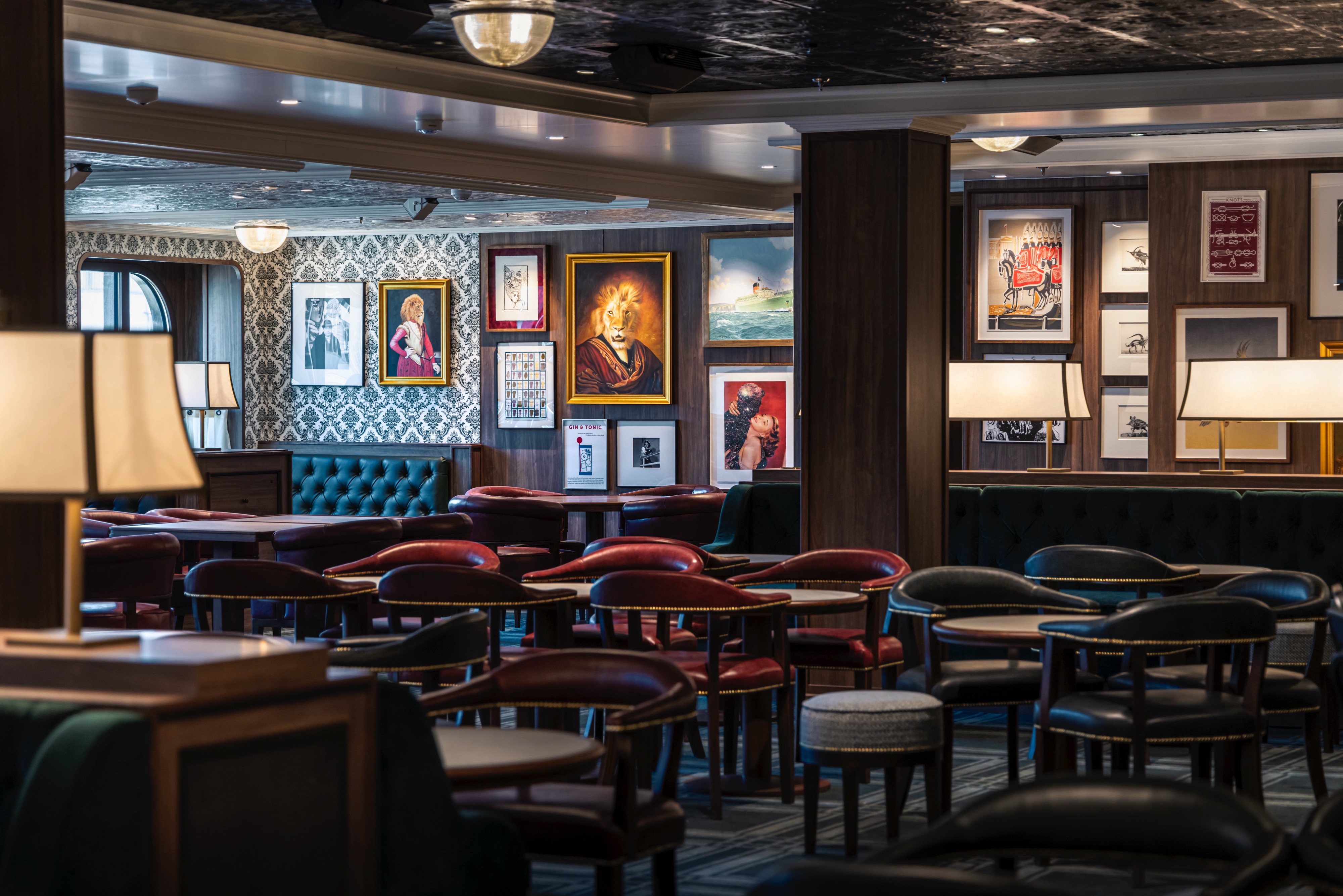 Queen Anne - Golden Lion